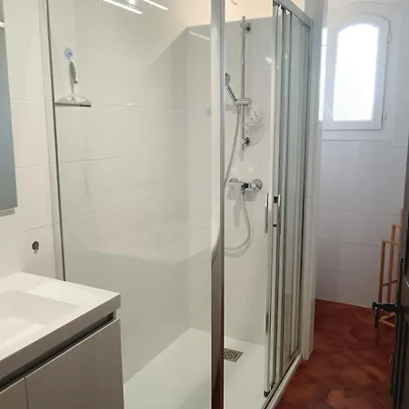 Les Grenadines Etage Apartment Meze