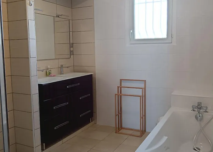 Les Grenadines Etage * メーズ