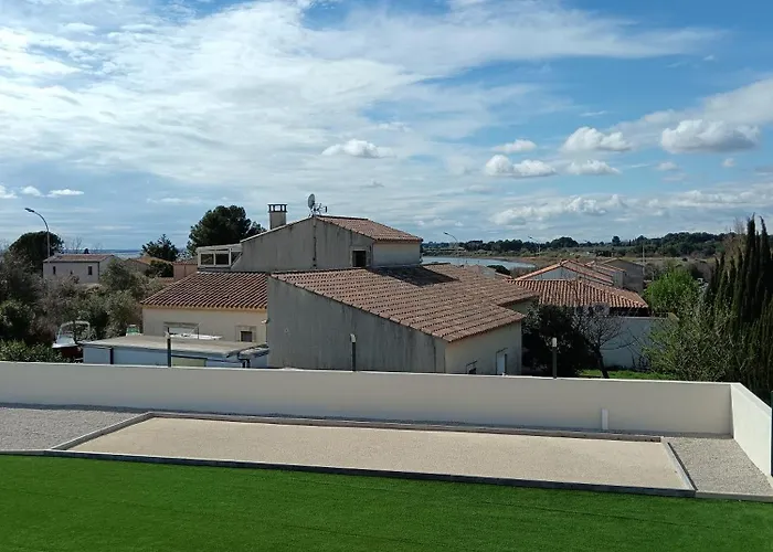 Les Grenadines Etage アパート