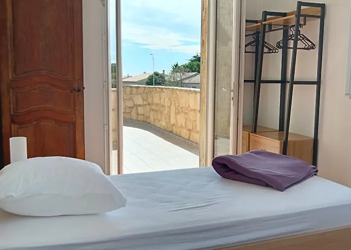 Les Grenadines Etage アパート